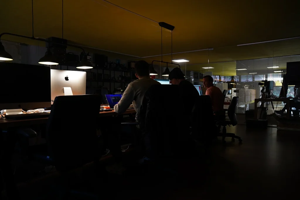 Papagaio Loiro - Fotos Video - Edição e Pós-Produção